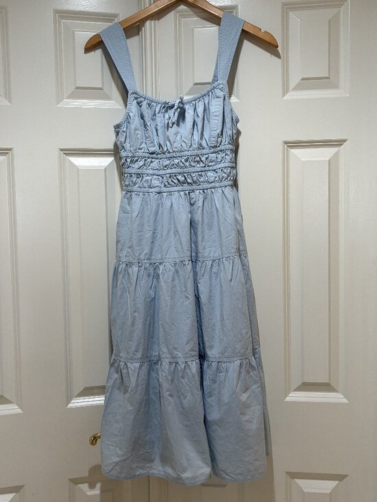 Aritzia- Sunday Best Dresses & Skirts - Aritzia Sunday Best tiered midi dress